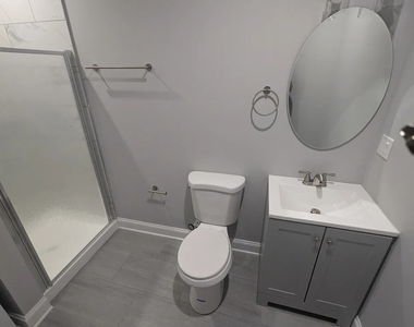 7050 W Higgins Avenue - Photo Thumbnail 5