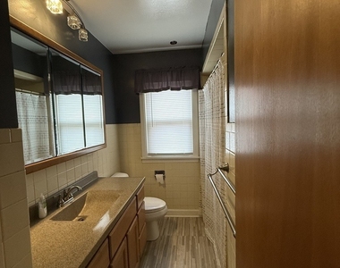 479 N Elm Avenue - Photo Thumbnail 9