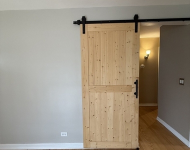 479 N Elm Avenue - Photo Thumbnail 4