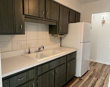 4420 W 111th Street - Photo Thumbnail 9