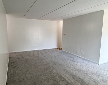 4420 W 111th Street - Photo Thumbnail 1