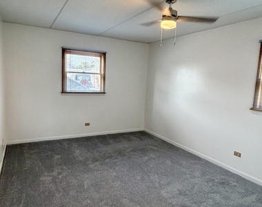 4420 W 111th Street - Photo Thumbnail 6