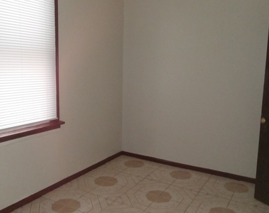 4354 S California Avenue - Photo Thumbnail 10