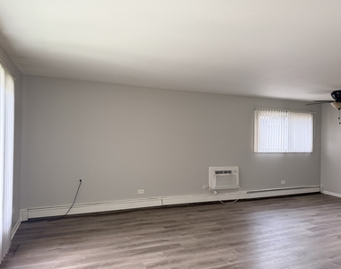 11130 S Columbus Drive - Photo Thumbnail 2