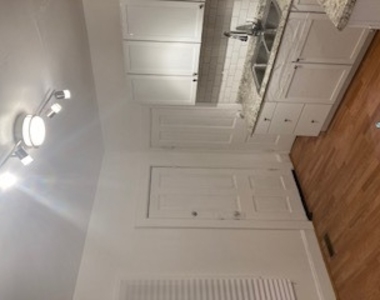 3214 N Hoyne Avenue - Photo Thumbnail 5