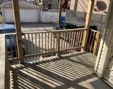 3214 N Hoyne Avenue - Photo Thumbnail 7