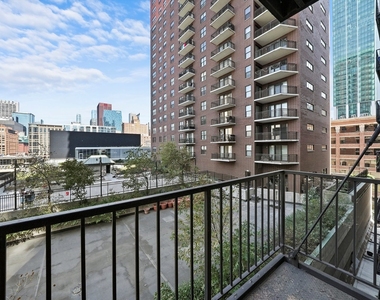 40 E 9th Street - Photo Thumbnail 12
