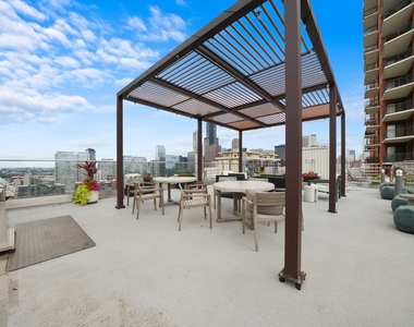 40 E 9th Street - Photo Thumbnail 21