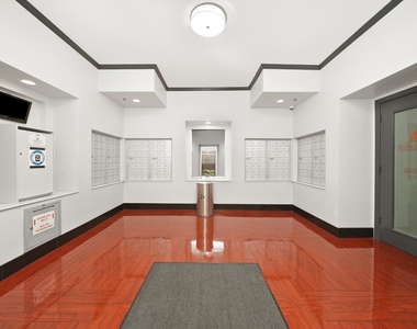 40 E 9th Street - Photo Thumbnail 16