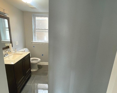 7743 S East End Avenue - Photo Thumbnail 8