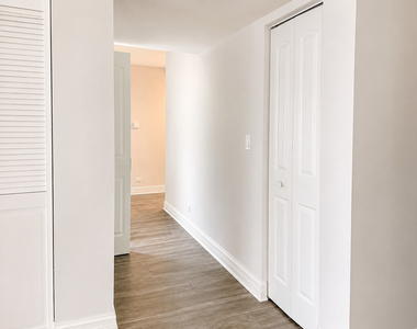 900 Ashley Court - Photo Thumbnail 14