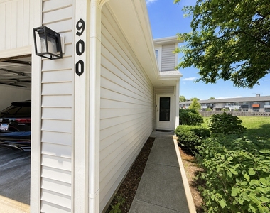900 Ashley Court - Photo Thumbnail 1