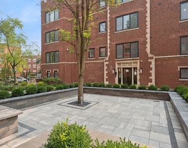 1333 W Estes Avenue - Photo Thumbnail 17
