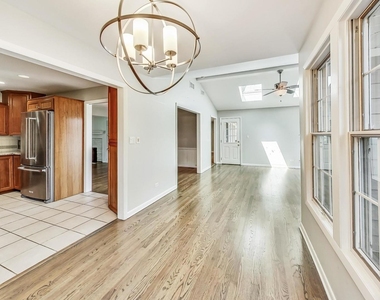 125 N Prospect Avenue - Photo Thumbnail 21