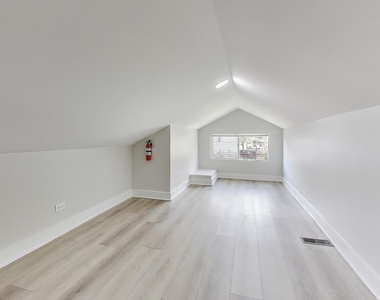 1912 S 4th Avenue - Photo Thumbnail 22