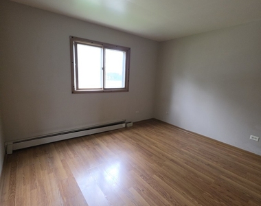 1335 Abbott Drive - Photo Thumbnail 2