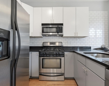 2610 W Iowa Street - Photo Thumbnail 7
