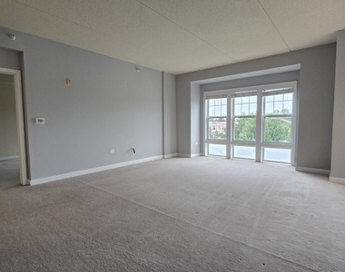 101 Pointe Drive - Photo Thumbnail 4