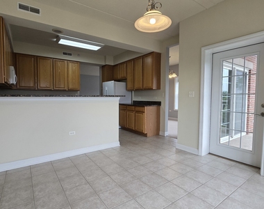 101 Pointe Drive - Photo Thumbnail 2