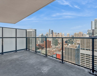 350 N Canal Street - Photo Thumbnail 9