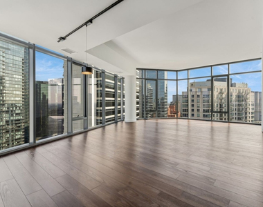 350 N Canal Street - Photo Thumbnail 1
