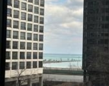 400 E Randolph Street - Photo Thumbnail 20