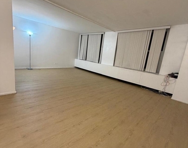 400 E Randolph Street - Photo Thumbnail 10