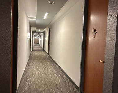 400 E Randolph Street - Photo Thumbnail 1