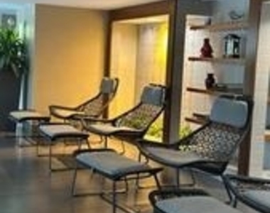 400 E Randolph Street - Photo Thumbnail 17