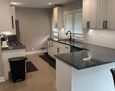 130 Birchwood Road - Photo Thumbnail 6