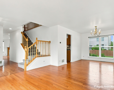 10570 Wing Pointe Drive - Photo Thumbnail 3