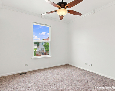 10570 Wing Pointe Drive - Photo Thumbnail 17