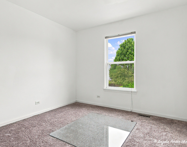 10570 Wing Pointe Drive - Photo Thumbnail 16