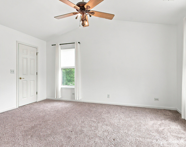 10570 Wing Pointe Drive - Photo Thumbnail 21