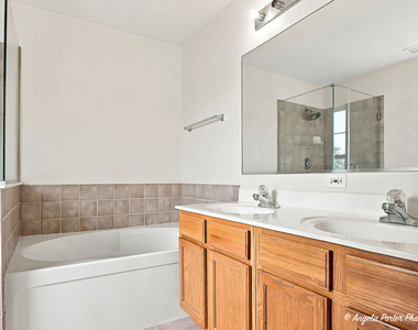 10570 Wing Pointe Drive - Photo Thumbnail 24