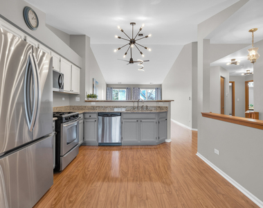 239 Camel Bend Court - Photo Thumbnail 6