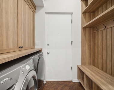 626 W Buckingham Place - Photo Thumbnail 22