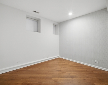626 W Buckingham Place - Photo Thumbnail 20