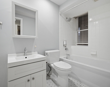 626 W Buckingham Place - Photo Thumbnail 21