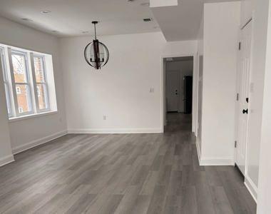 2101 Gunderson Avenue - Photo Thumbnail 4