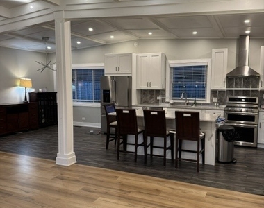 5115 N Mission Drive - Photo Thumbnail 1