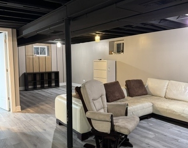 5115 N Mission Drive - Photo Thumbnail 9