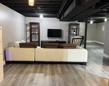 5115 N Mission Drive - Photo Thumbnail 10