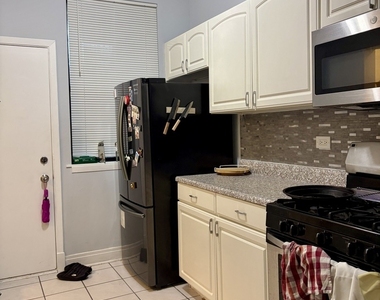 906 W Sunnyside Avenue - Photo Thumbnail 7