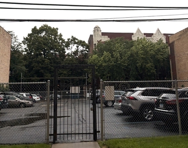 906 W Sunnyside Avenue - Photo Thumbnail 20