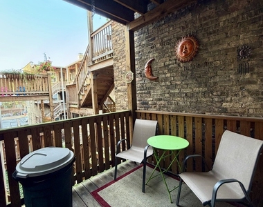 906 W Sunnyside Avenue - Photo Thumbnail 17