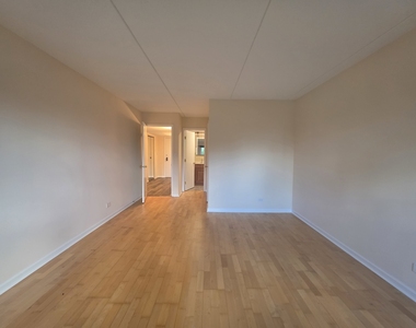 375 Plum Creek Drive - Photo Thumbnail 10