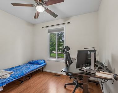 298 Danbury Drive - Photo Thumbnail 6