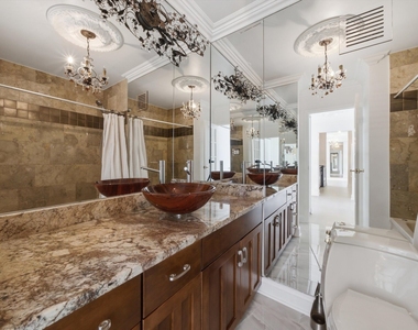 111 E Chestnut Street - Photo Thumbnail 13