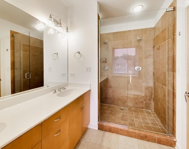 421 S Ridgeland Avenue - Photo Thumbnail 7